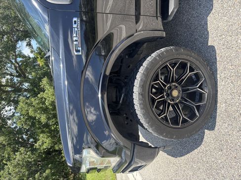 Used 2020 Ford F150 Lariat w/ Equipment Group 502A Luxury AWD/4WD image 4