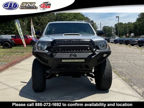 Used 2013 Toyota Tacoma 4x4 Double Cab w/ Convenience Pkg image 2