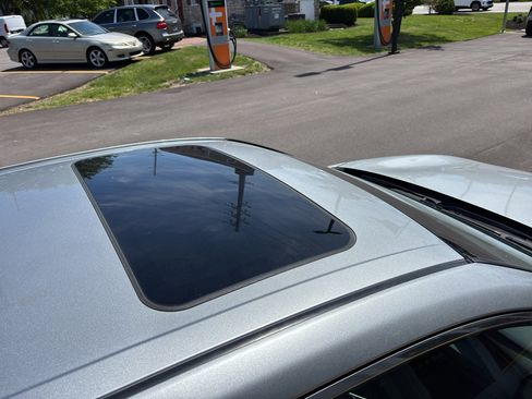 Used 2020 Toyota Avalon Limited w/ Advanced Safety Package image 4