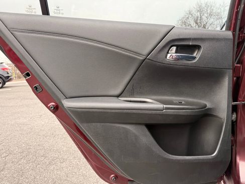 Used 2015 Honda Accord Sport image 25