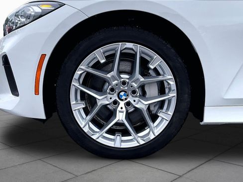 Certified 2025 BMW 330i Sedan RWD image 11