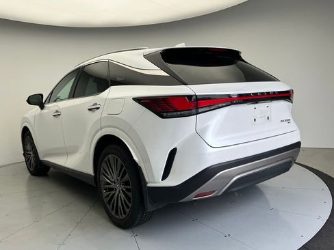 Used 2024 Lexus RX 350 w/ Convenience Package image 4