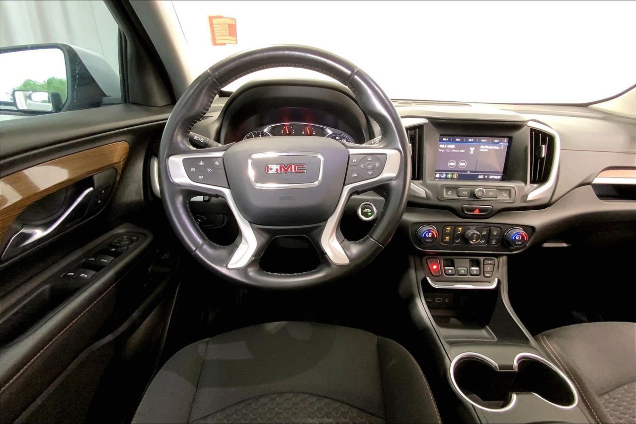 Used 2020 GMC Terrain SLE w/ Driver Convenience Package FWD image 14