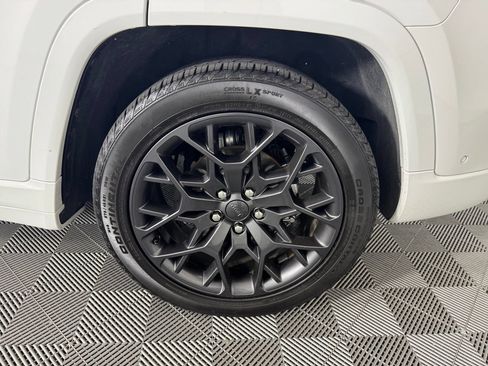 Used 2025 Jeep Grand Cherokee Summit w/ Obsidian Package AWD/4WD image 13