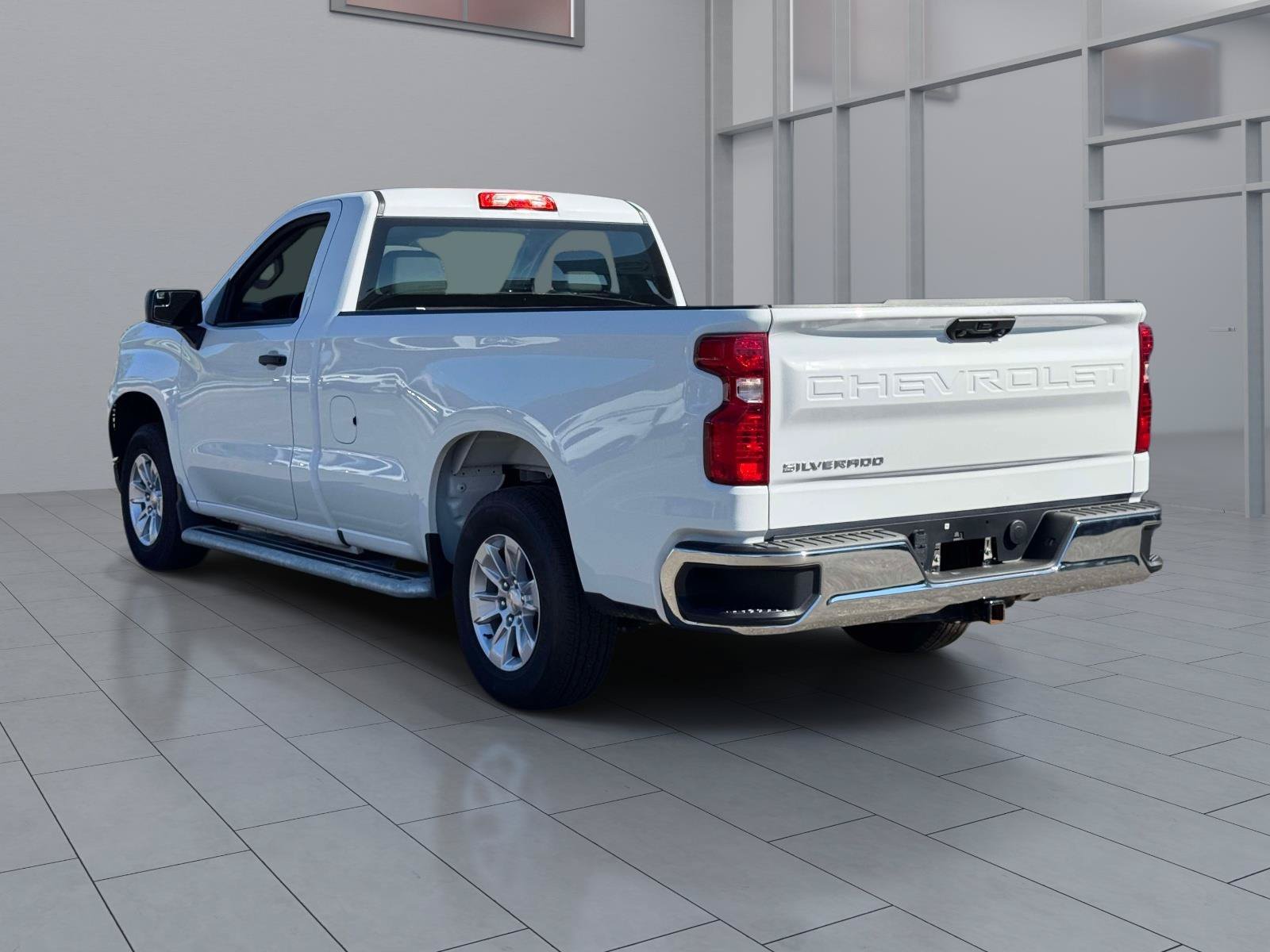 Used 2025 Chevrolet Silverado 1500 W/T RWD image 5