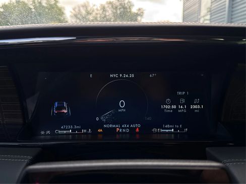 Used 2022 Lincoln Navigator Black Label image 17