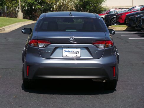 Used 2025 Toyota Corolla LE FWD image 20