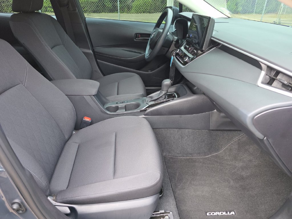 Used 2026 Toyota Corolla LE FWD image 14