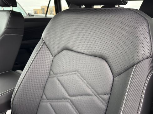 New 2026 Volkswagen Atlas Cross Sport SE image 14