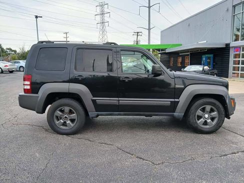 Used 2011 Jeep Liberty Renegade image 4