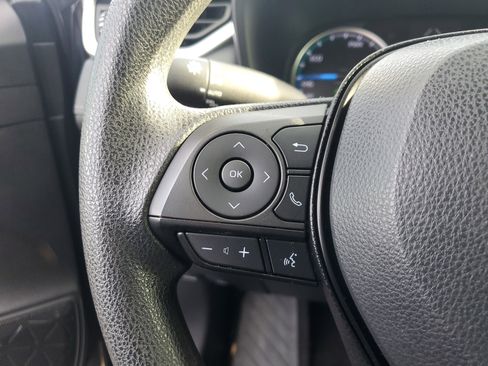 Used 2022 Toyota RAV4 XLE image 27