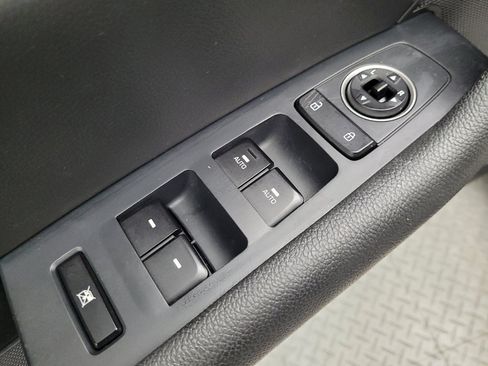 Used 2018 Hyundai Sonata Limited w/ Limited Ultimate Package 03 FWD image 27