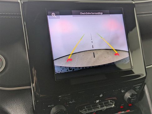 New 2025 Jeep Grand Cherokee Altitude image 24