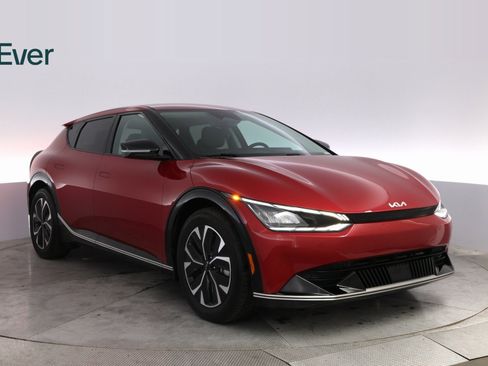 Used 2023 Kia EV6 Wind image 4