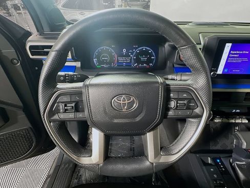 Certified 2024 Toyota Tacoma TRD Off-Road w/ TRD Off Road Upgrade Package AWD/4WD image 10