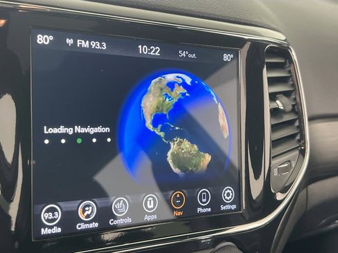 Used 2022 Jeep Grand Cherokee Laredo X image 13