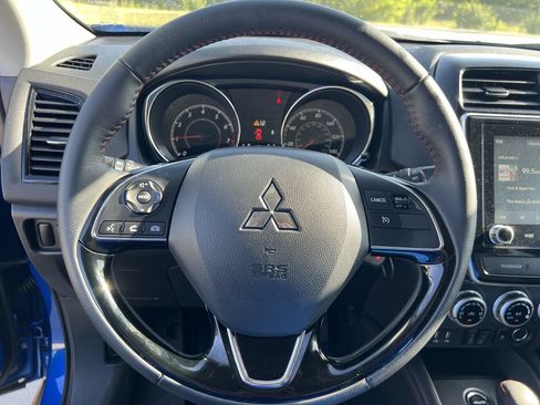 Used 2026 Mitsubishi Outlander Sport LE AWD/4WD image 7