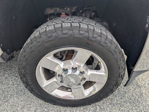 Used 2017 Chevrolet Silverado 2500 LTZ w/ Vortec Plus Package AWD/4WD image 11
