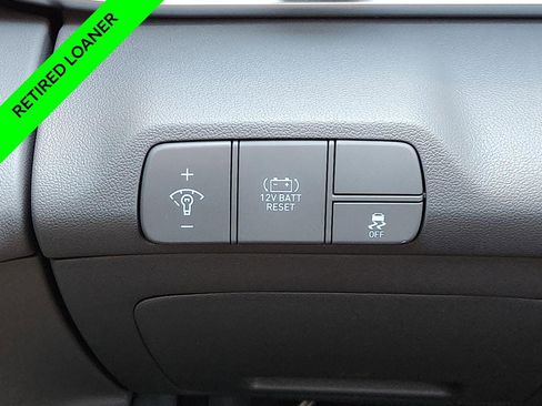 New 2025 Hyundai Elantra SEL image 22