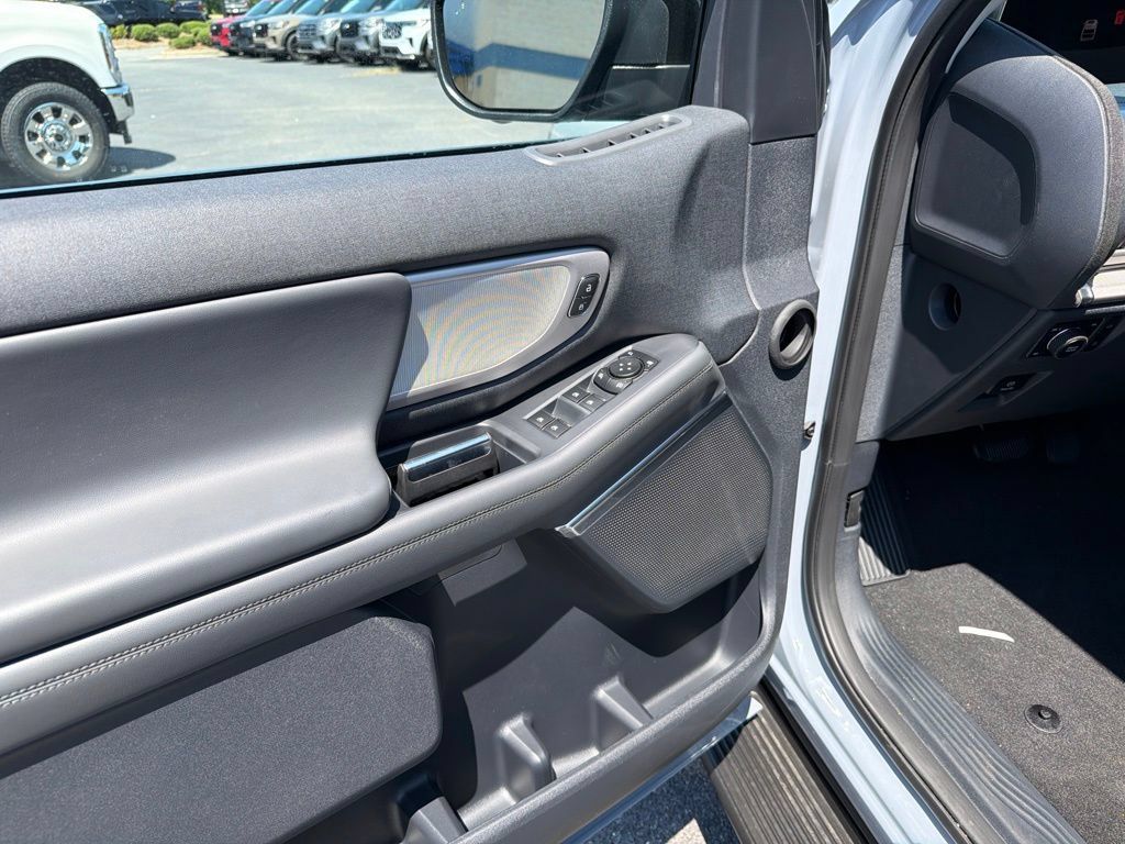 New 2027 Ford Expedition Max Active AWD/4WD image 7