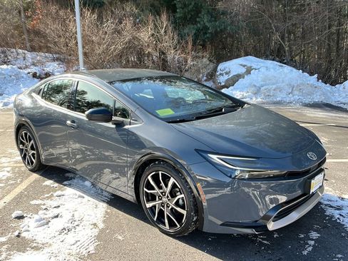 Used 2023 Toyota Prius Prime XSE image 7