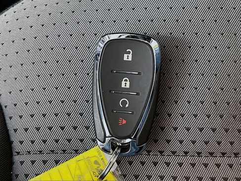 Used 2025 Chevrolet Trax LT image 27