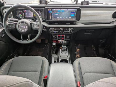 Used 2024 Jeep Wrangler Willys image 16