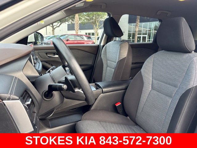 Used 2023 Nissan Rogue SV FWD image 10