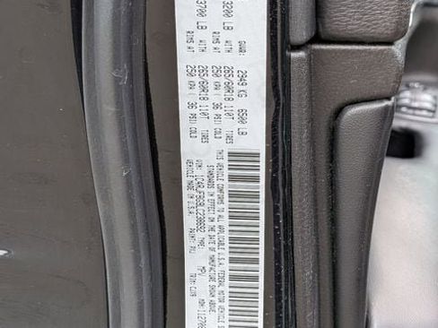 Used 2020 Jeep Grand Cherokee Limited image 31