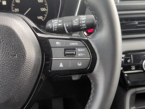 Used 2024 Honda Pilot Touring image 19