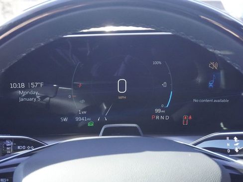 Used 2026 Cadillac Vistiq Luxury image 11