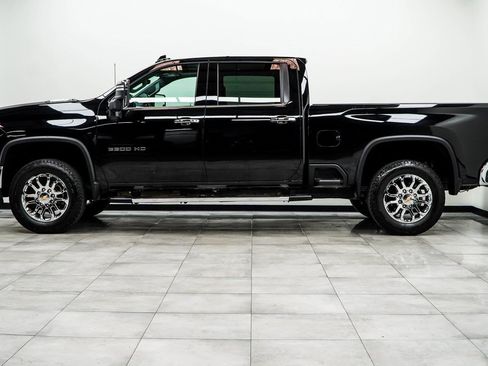 Used 2024 Chevrolet Silverado 3500 LTZ w/ LTZ Premium Package image 7