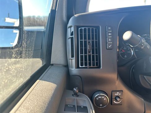 New 2024 Chevrolet Express 3500 w/ Driver Convenience Package image 31