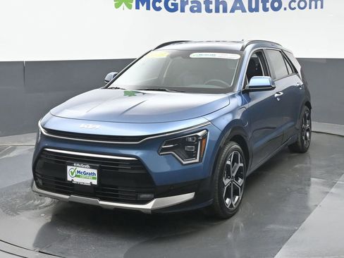 Used 2023 Kia Niro SX Touring image 20