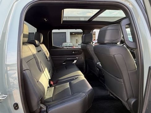 Used 2024 Toyota Tundra Platinum AWD/4WD image 18