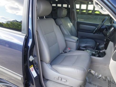 Used 2004 Toyota Land Cruiser AWD/4WD image 9
