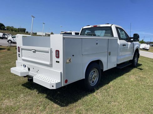 New 2026 Ford F250 XL w/ XL Chrome Package RWD image 32