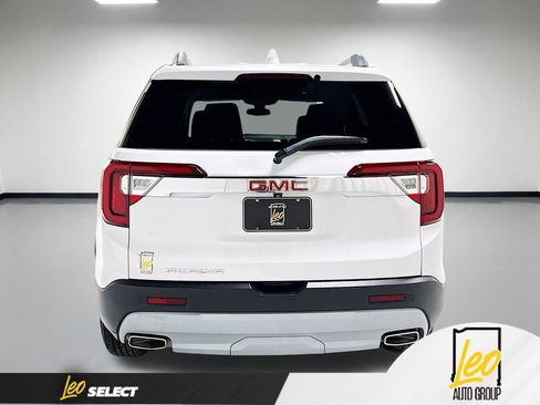 Used 2023 GMC Acadia SLT FWD image 8