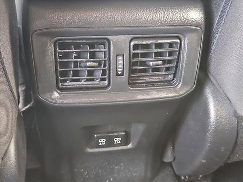 Used 2021 Toyota RAV4 XLE FWD image 23