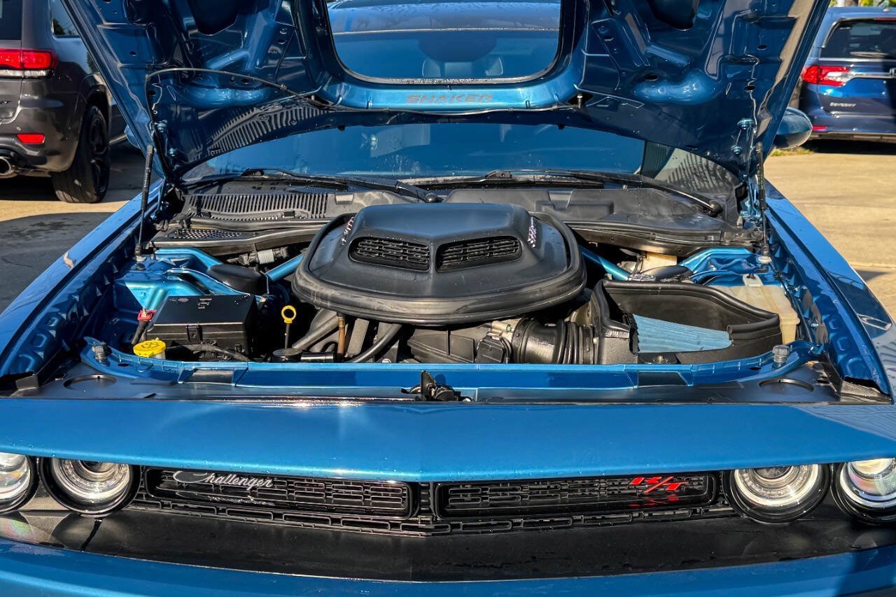 Used 2021 Dodge Challenger R/T Scat Pack w/ Shaker Package RWD image 4