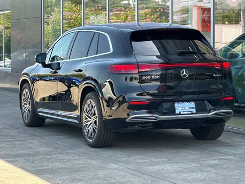 Used 2023 Mercedes-Benz EQS 580 4MATIC SUV image 5