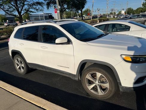 Used 2021 Jeep Cherokee Limited AWD/4WD image 3