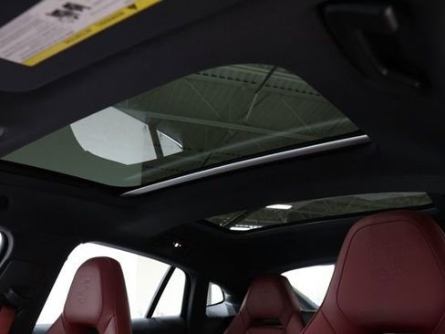 Used 2025 Porsche Panamera 4 image 32