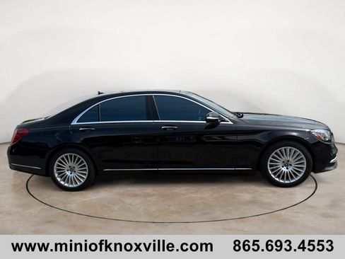 Used 2020 Mercedes-Benz S 560 4MATIC Sedan image 2