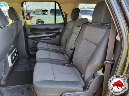 Used 2024 Ford Expedition Max XLT RWD image 16