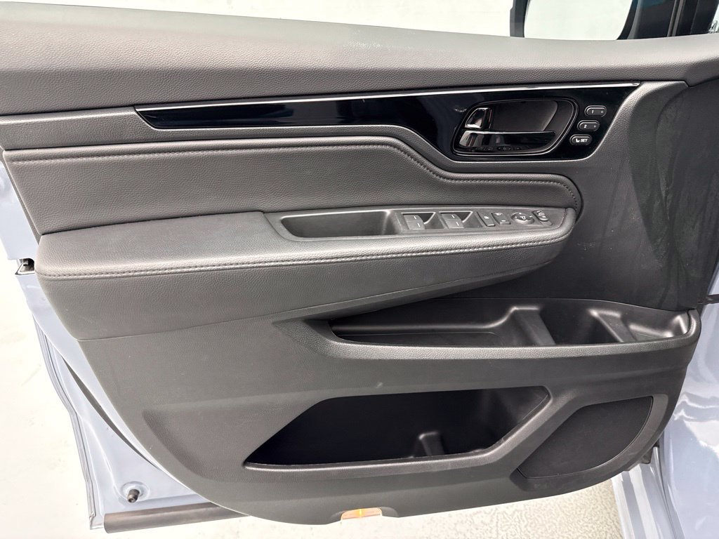 Used 2023 Honda Odyssey Touring image 19