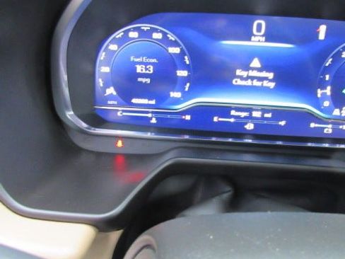 Used 2024 Chevrolet Suburban Premier image 23