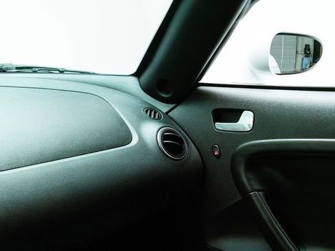 Used 2009 Pontiac Solstice GXP image 27