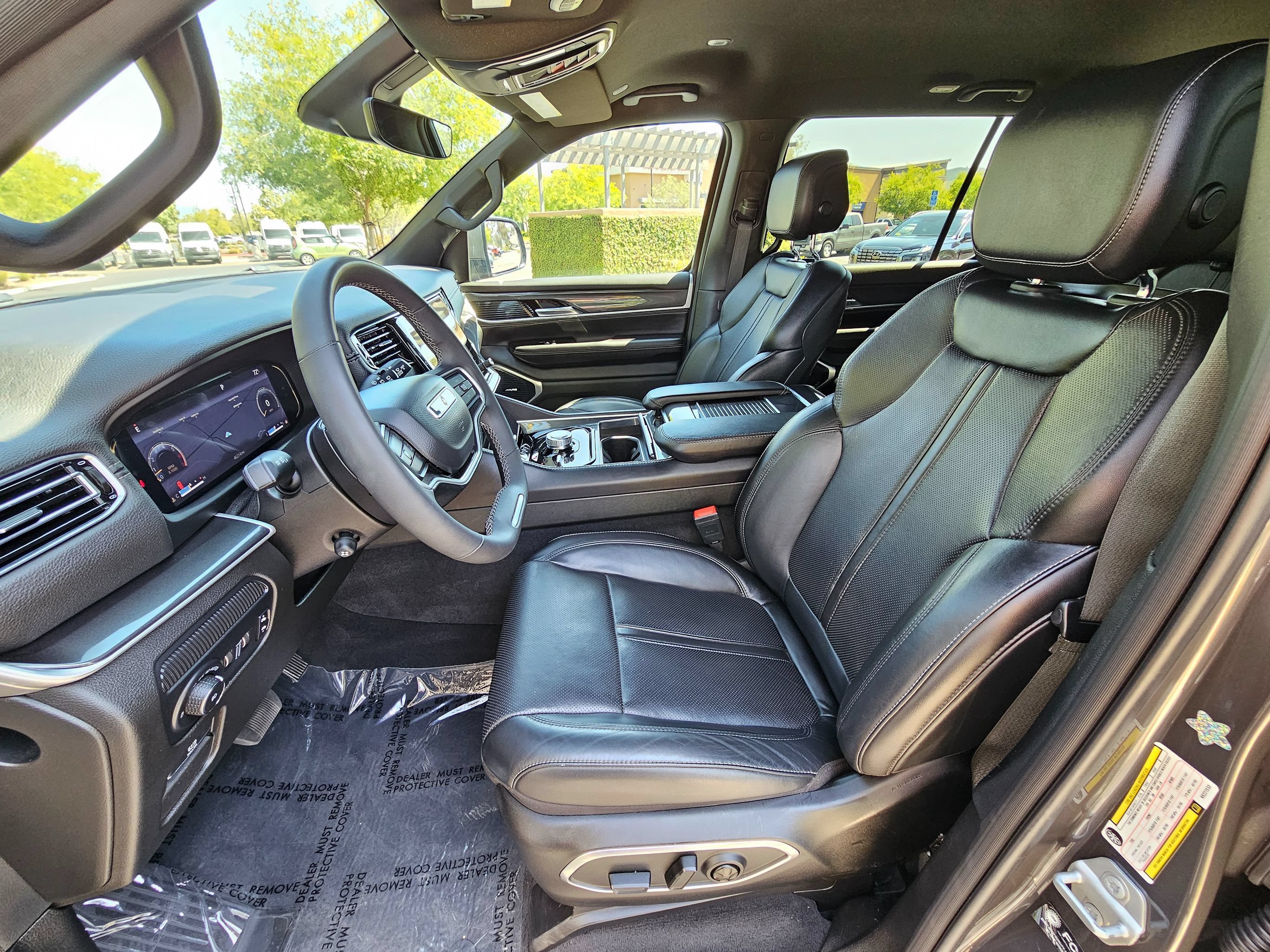 Used 2022 Jeep Wagoneer Series I AWD/4WD image 14