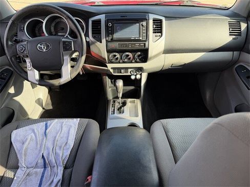 Used 2014 Toyota Tacoma PreRunner image 12